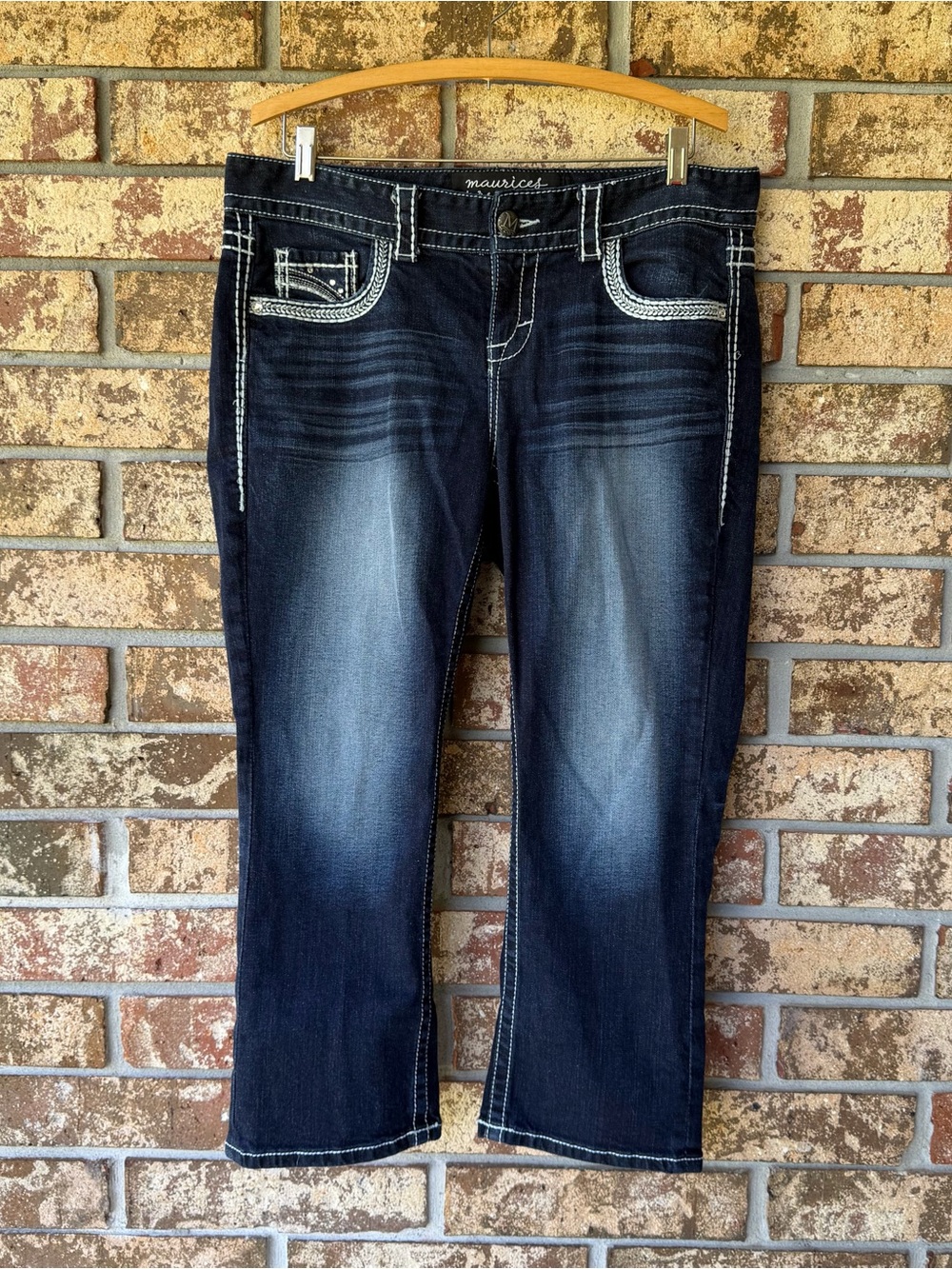Maurices Premium Capris Jeans Size 11/12 Dark Wash Thick Stitch Embroidered